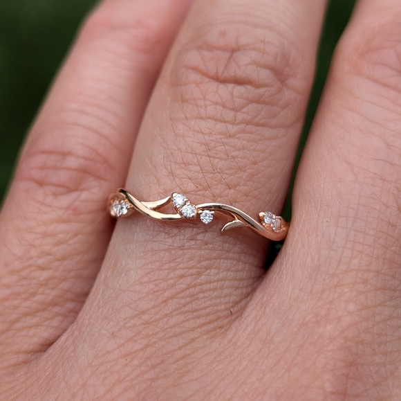 14K Rose Gold Vine Floral Diamond Ring Band - Picture 8 of 9